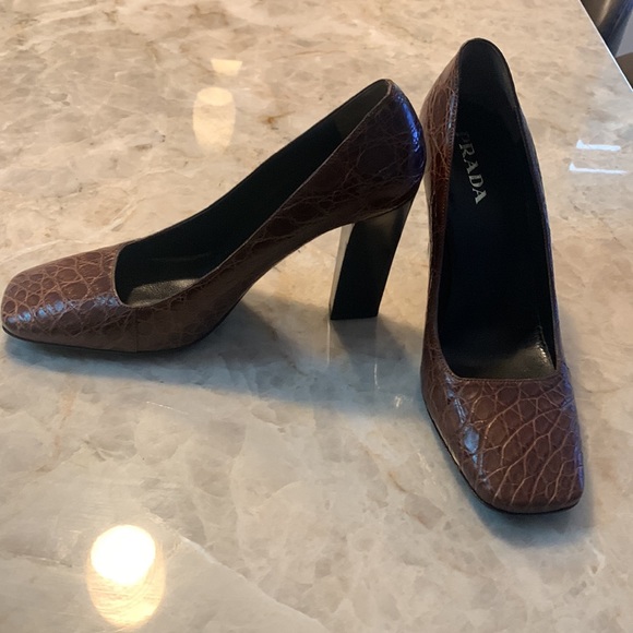 Prada Shoes - NWT Prada new textured, leather heels, size 37.5.